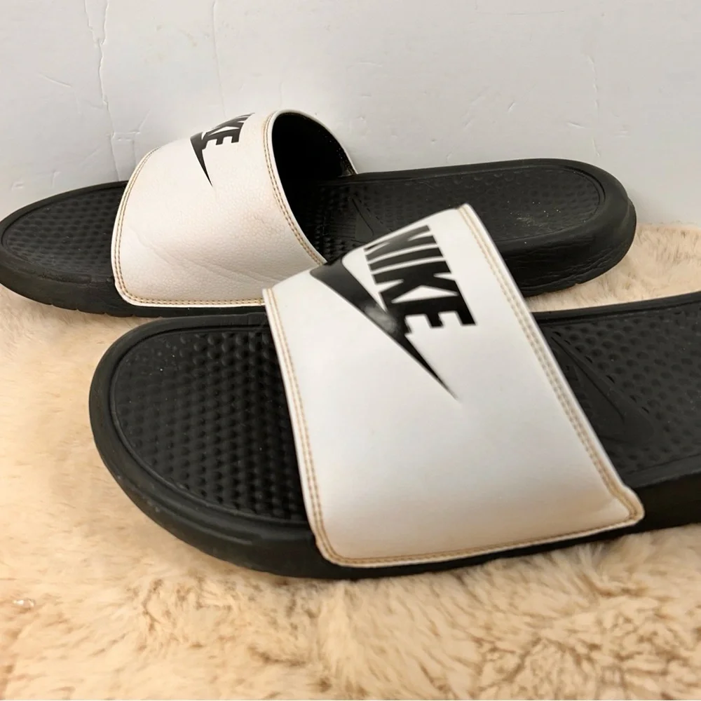 Nike Men's White and Black Slide Sandals size 13